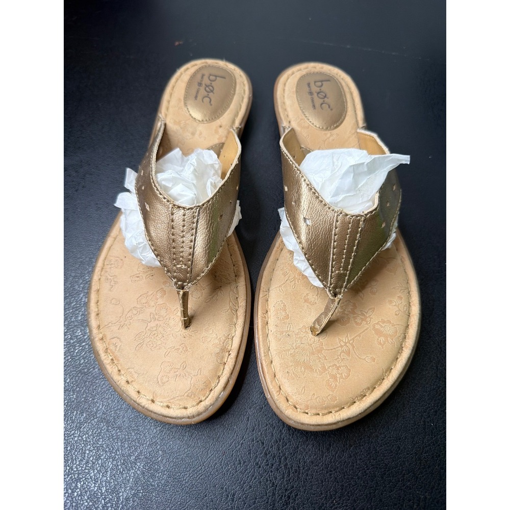 b.o.c. Born Concept Womens Gold Floral Thong Sandals Size 9